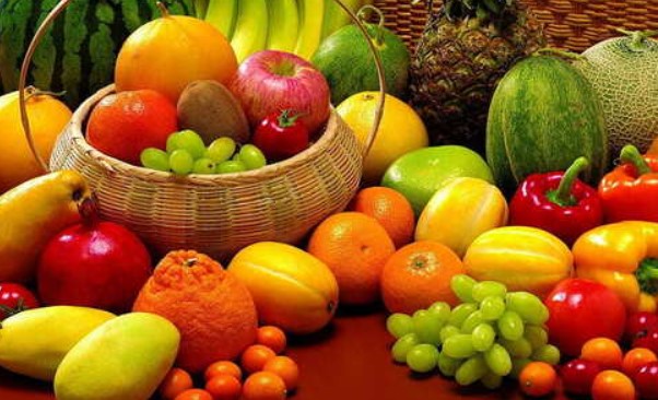 Seasonal Fresh Fruits
